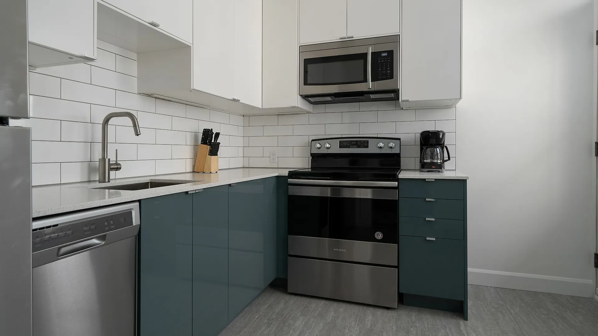 דירות מונטריאול Bold 3Br In Saint-Henri By Sonder 0*,  קנדה